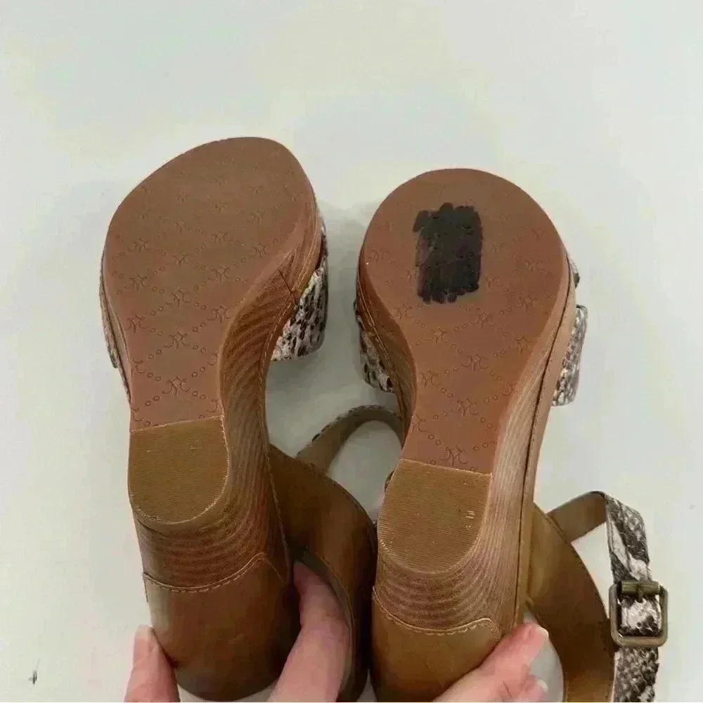 Johnston and Murphy Maren sandals size 7.5 tan leather snake print platform